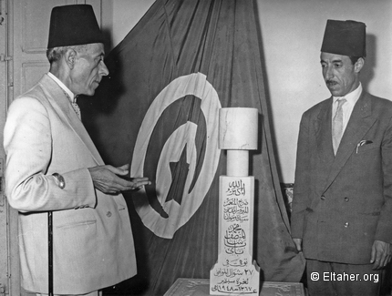 1956 - Eltaher at the tomb of Moncef Bey